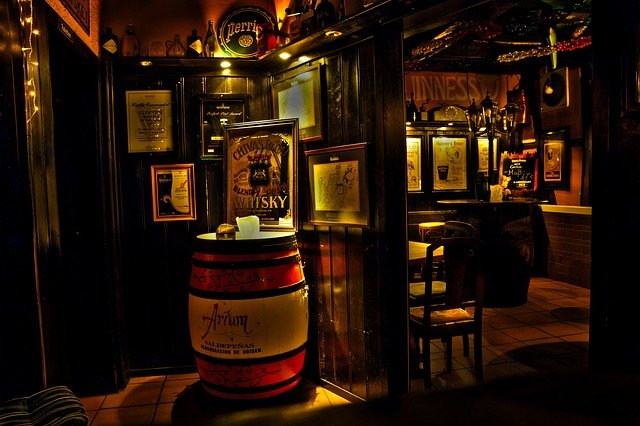 pub-2271549_640.jpg