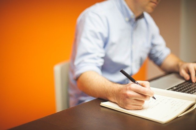 office-g3c8aeb883_640.jpg